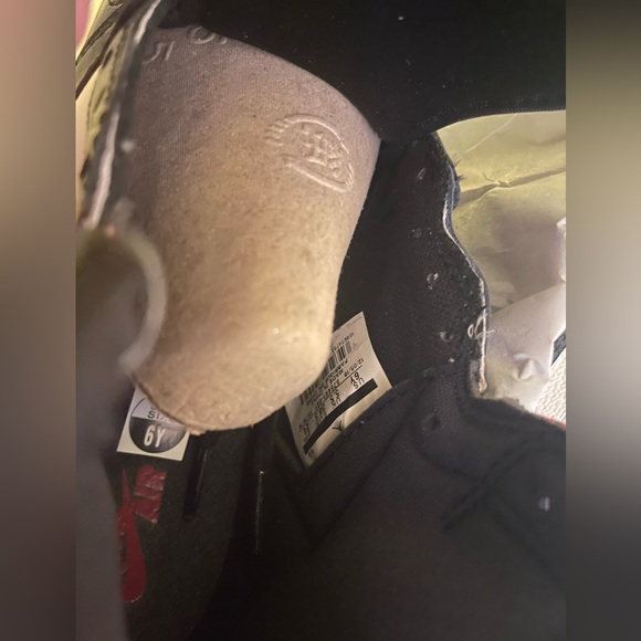 New in Box AIR JORDAN 1 RETRO HIGH OG GS 'GYM RED' - Picture 11 of 14